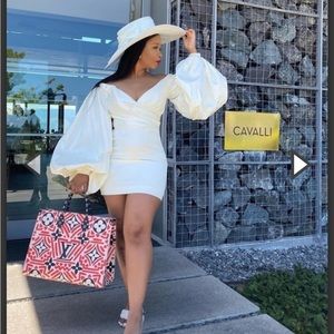 HOUSE of CB dramatic bell sleeve bridal mini reception dress size small